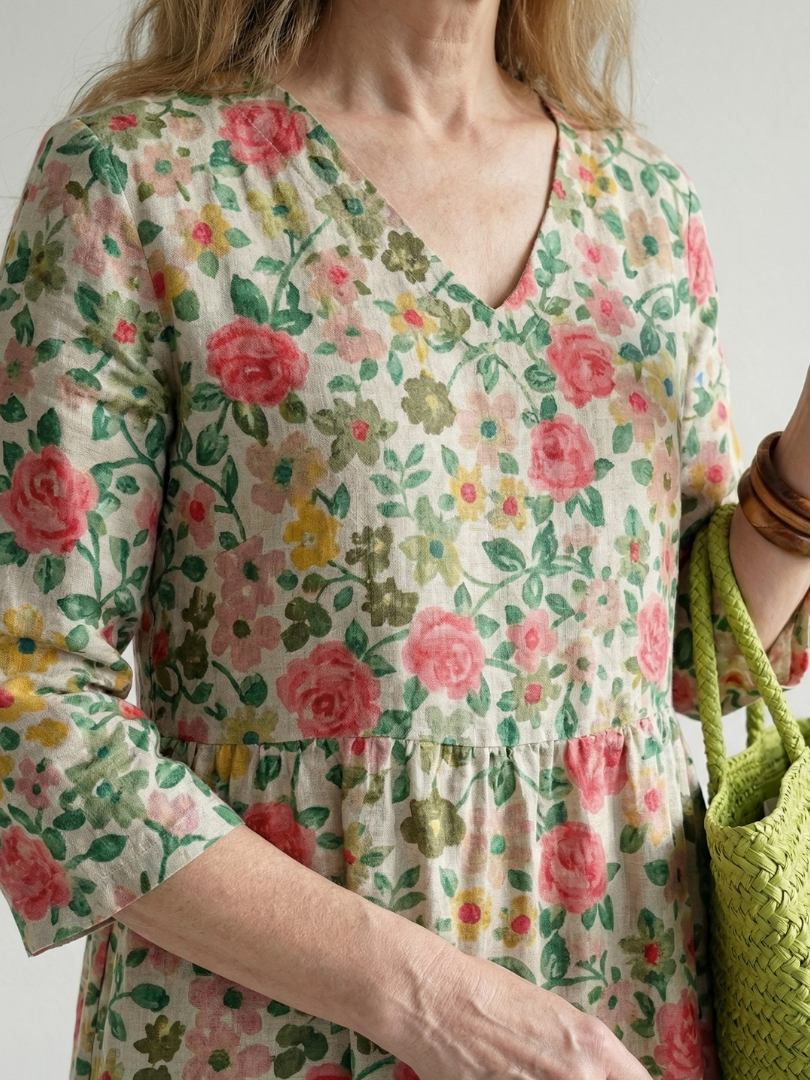 Colin | Scatter Flower Midi Dress