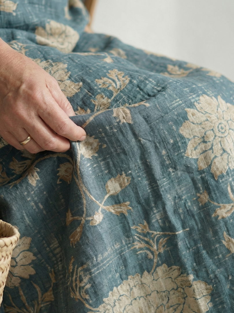 Skye | Gentle Shape Floral Midi Dress